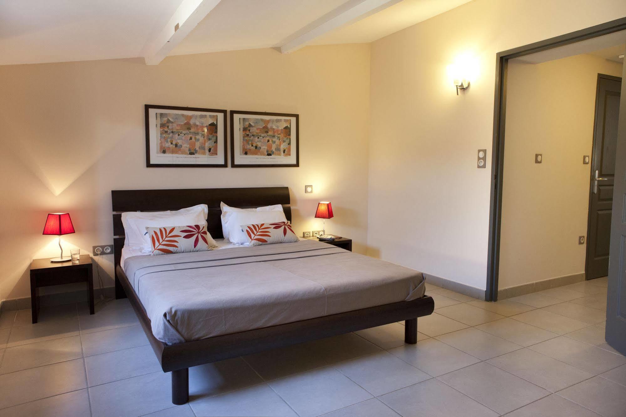 Mas De Valrugues Holifrance Aparthotel Saint-Rémy-de-Provence Eksteriør bilde